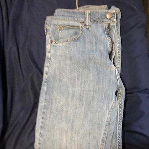 Im selling Lee straight fit pants